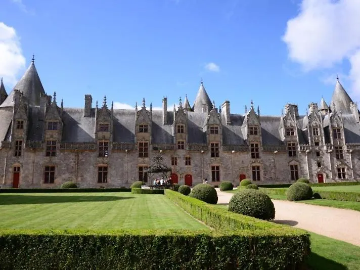 조셀린 Le 14 St Michel B&B